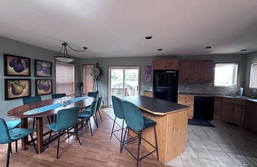 Edgewater Cabin | Edgewater Escape: Your Cozy Cabin Getaway
