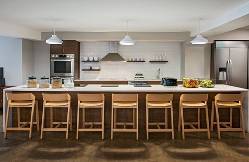 Downtown Detroit Hotel | Element by Marriott Detroit at The Metropolitan