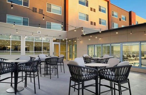 Fort Smith Hotel | Element Fort Smith 2 Queen Rm Breakfast, Gym&Pool