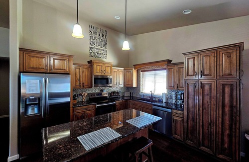Billings House | Emerald Hills Views