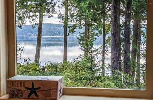 Sequim House | Enchanted Cove Where Forest Meets Sea, Hot Tub