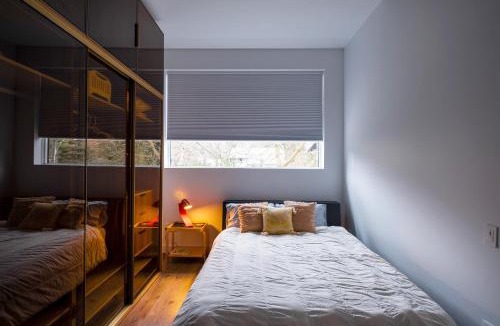 Swansea House | Entire Queen Loft