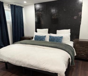West Edmonton Apartment | Executive Family Haven Short Stay 2 Bedrooms
