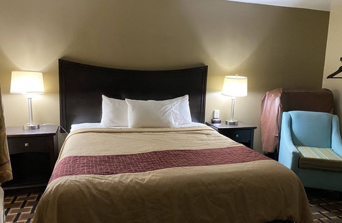 Chillicothe Hotel | Executive Inn
