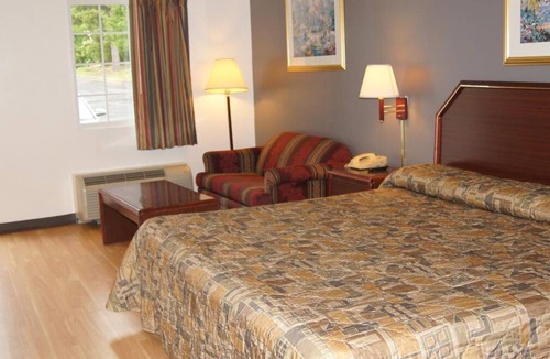 Crossville Hotel | Executive Inn