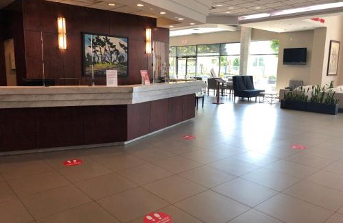 Burnaby Hotel | Executive Suites Hotel & Conference Center, Metro Vancouver