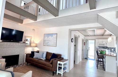 Slaughter Beach Cottage | Experience a tranquil beachfront retreat. Family & pet-friendly
