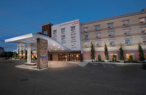 Griesbach Hotel | Fairfield by Marriott Edmonton North