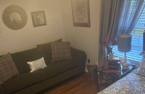 Stone Mountain House | Features 3 beautiful bedrooms, 2 baths only 300 yards from Stone Mountain Park.