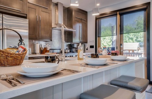 Northeast Edmonton House | Forest – Bright & Stylish Home w/King Bed + AC