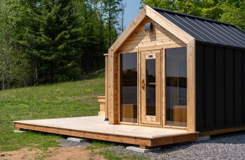Algonquin Highlands Cabin | Forest Reset at Dimensions | Cabin Fourteen | Meals Included