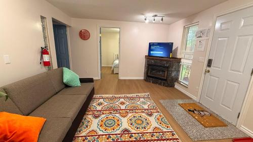 Citadel Apartment | Gateway to Banff - Cozy 2BR Sleeps 6 - NW Calgary