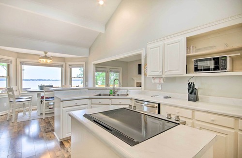 Gilbert House | Gilbert Lakefront Retreat w/Private Dock!