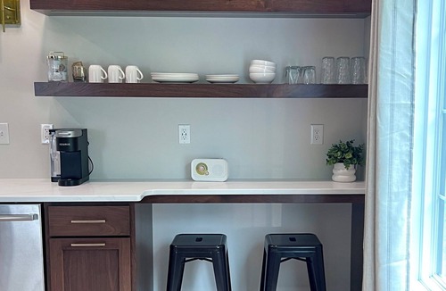 Otwell Cottage | Glendale White Cottage - Countryside Escape