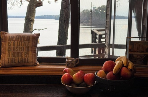Augusta House | Gorgeous Lake Eau Claire home!