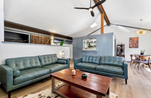 Graeagle House | Graeagle Meadows Luxury Pet Friendly Modern A/C