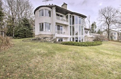 Egg Harbor House | Grand Egg Harbor Home w/Stunning Lake Views!