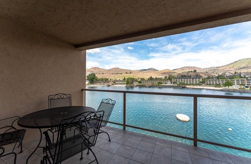 Chelan Condo | Grandview 632 Waterfront condo on Lake Chelan