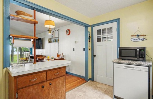 Au Gres House | Grannys Cabin