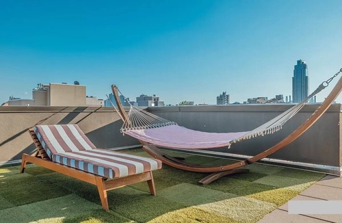 Greenpoint Apartment | Great 2 bed Apt in Greenpoint, Brooklyn - Manhattan Skyline Views