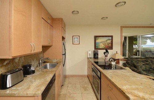 Honokowai Condo | Great Specials! Ground Floor. Next to Beach and Ocean access! # 108
