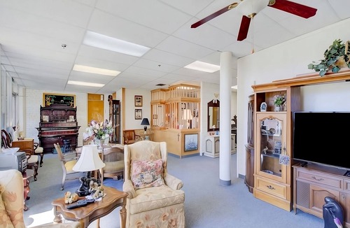 Drumright House | Great Stay, Convenient Location! 2 Comfortable Units, Pets are Allowed Here!