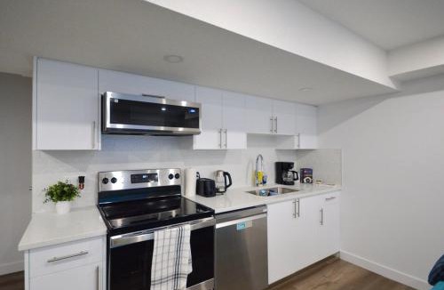 Southeast Calgary Apartment | Guest Suite with Private Entry in Calgary