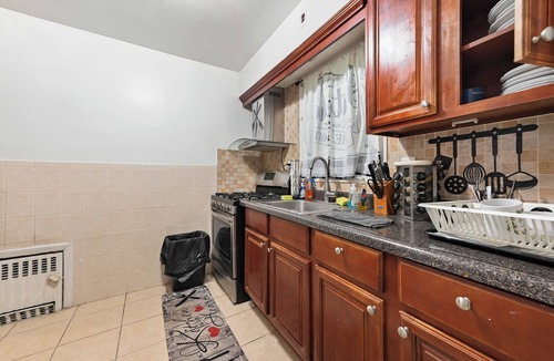Hackensack House | Hackensack Meadow Retreat, 9 Mins to MetLife Stadium