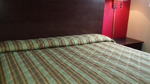 Cinnaminson Hotel | Hallmark Motel