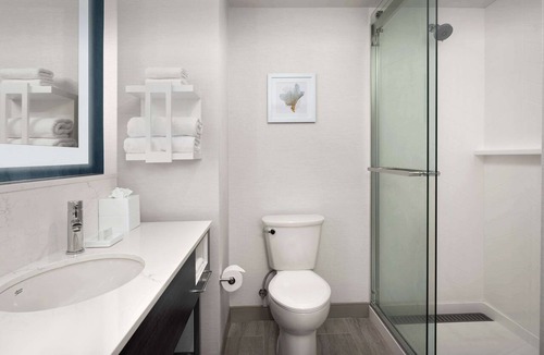 Pineapple Grove Arts District Hotel | Hampton Inn Delray Beach