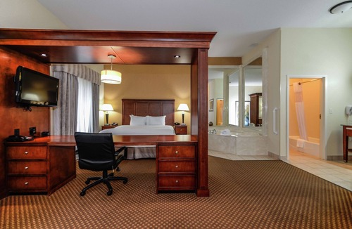 Chesterfield Hotel | Hampton Inn & Suites Detroit/Chesterfield Township