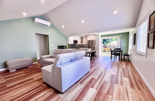 Sooke Villa | Harbourview Hideaway Sooke