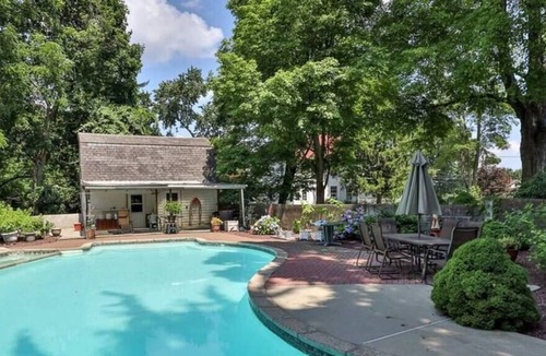Chester Villa | Harmony Hambletonian-A Luxury Retreat Back in Time