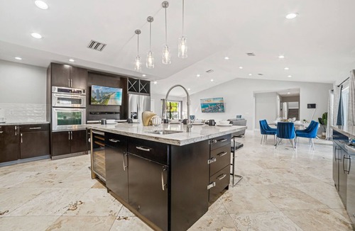 Deerfield Beach House | Heated Pool * Putting Green * 5 min from Beach!