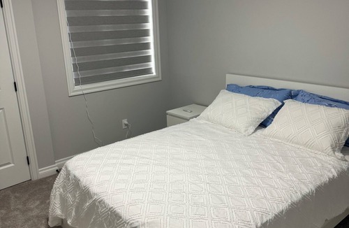 Southeast Calgary Bed & Breakfast | Hillary Homes Bed and Breakfast Calgary