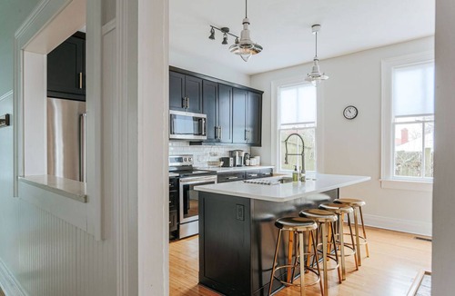 Staunton House | Hilltop Hideaway