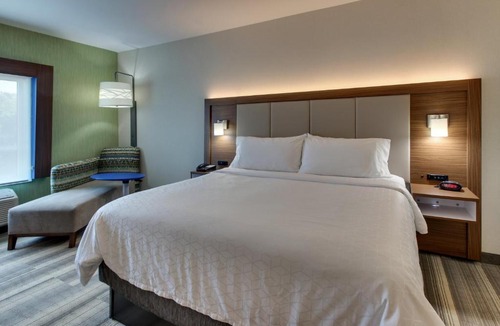 Ithaca Hotel | Holiday Inn Express & Suites Ithaca by IHG