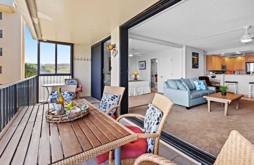 Kahana Apartment | Hololani B503