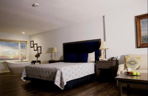 Gualala Hotel | Hotel Breakers