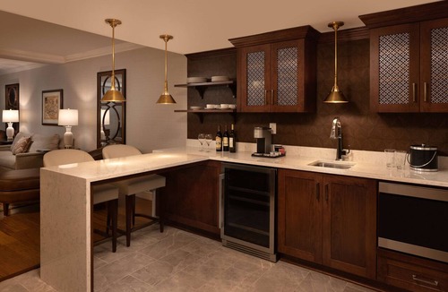 Roanoke Hotel | Hotel Roanoke & Conference Ctr, Curio Collection by Hilton