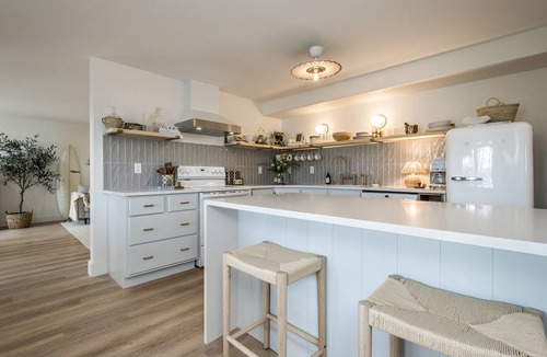 Prospect Bay Apartment | Idyllic Lakefront Retreat 20 mins from Halifax