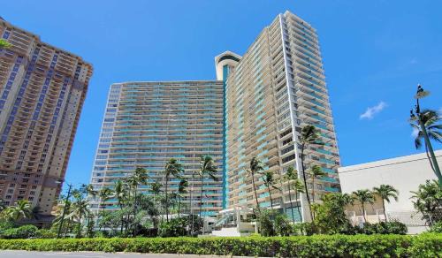 Waikiki House | Ilikai 606