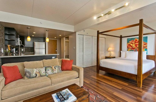 Waikiki House | Ilikai 640