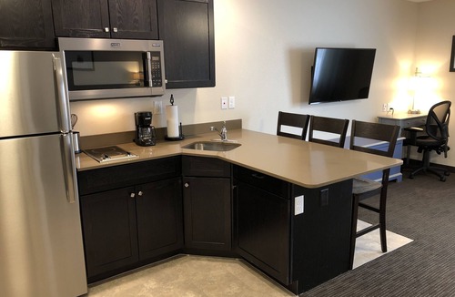 Marinette Hotel | Independence Stay