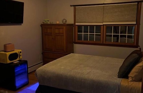 Hamden Bed & Breakfast | Jay's Ranch