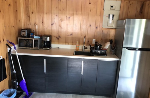 Algonquin Highlands Cottage | KAYAKS * CANOE * PADDLE BOARDS * WIFI * SATELLITE TV