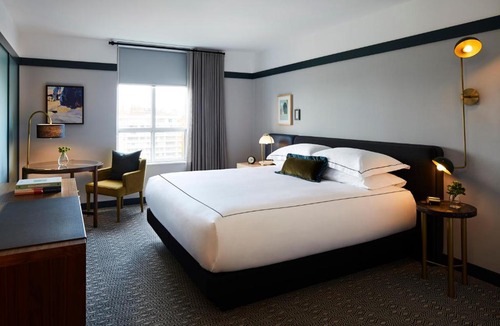 Bloor-Yorkville Hotel | Kimpton Saint George Hotel by IHG