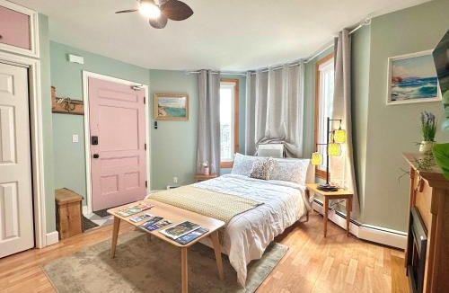 Bridgewater Apartment | King Bed Apt in Bridgewater near River and Trails