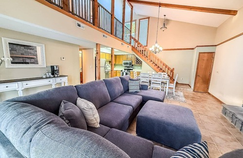 Camdenton House | Lakefront 5BD/3BA/Dock/Firepit/Pet Friendly-17PP