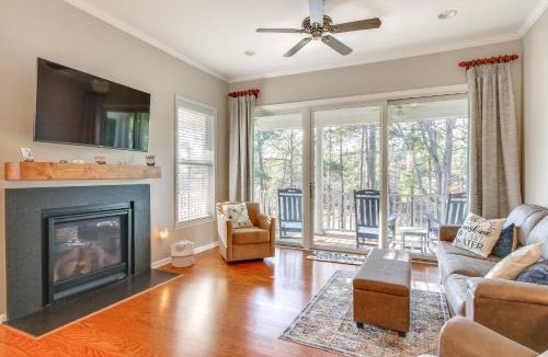 McCormick House | Lakefront McCormick Gem: Deck & Golf Course Views